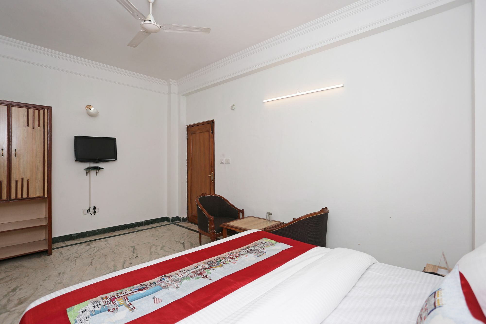 Oyo 10072 Hotel Amrit Regency Dehradún Kültér fotó