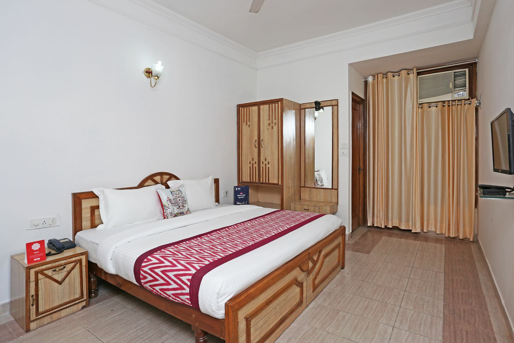 Oyo 10072 Hotel Amrit Regency Dehradún Kültér fotó