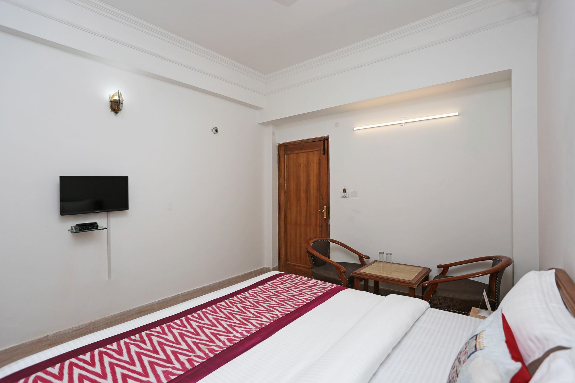 Oyo 10072 Hotel Amrit Regency Dehradún Kültér fotó